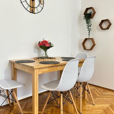 Parliament Central Apartment Bucarest Esterno foto