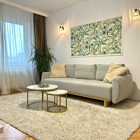 Parliament Central Apartment Bucarest Esterno foto